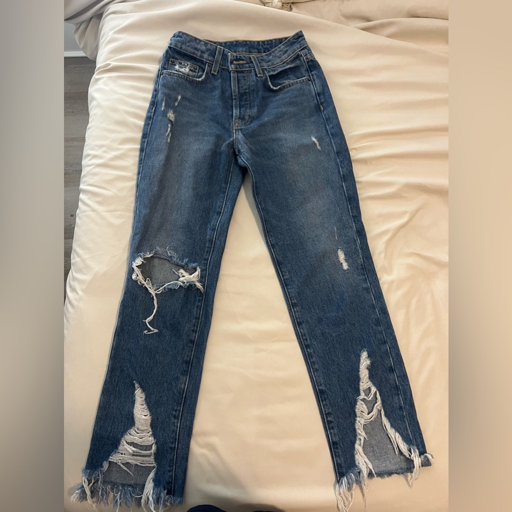 dark blue washed ripped carmar jeans. size 24